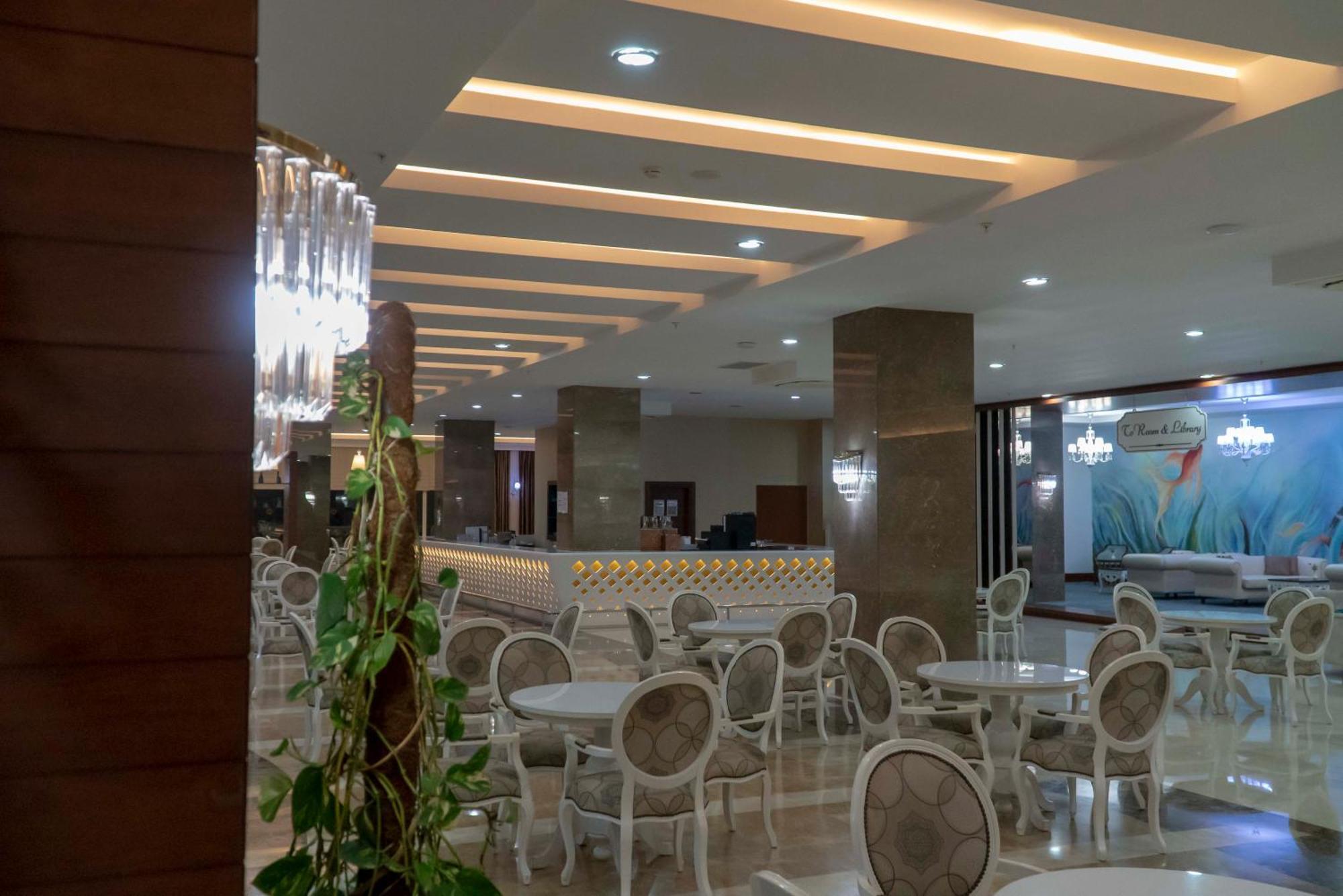 Adalya Ocean Deluxe Hotel Side Exterior photo